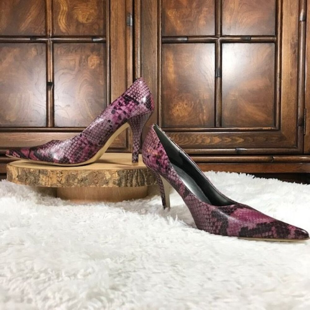 Nine West Magenta Snake Pointed Toe Faux Leather Pumps